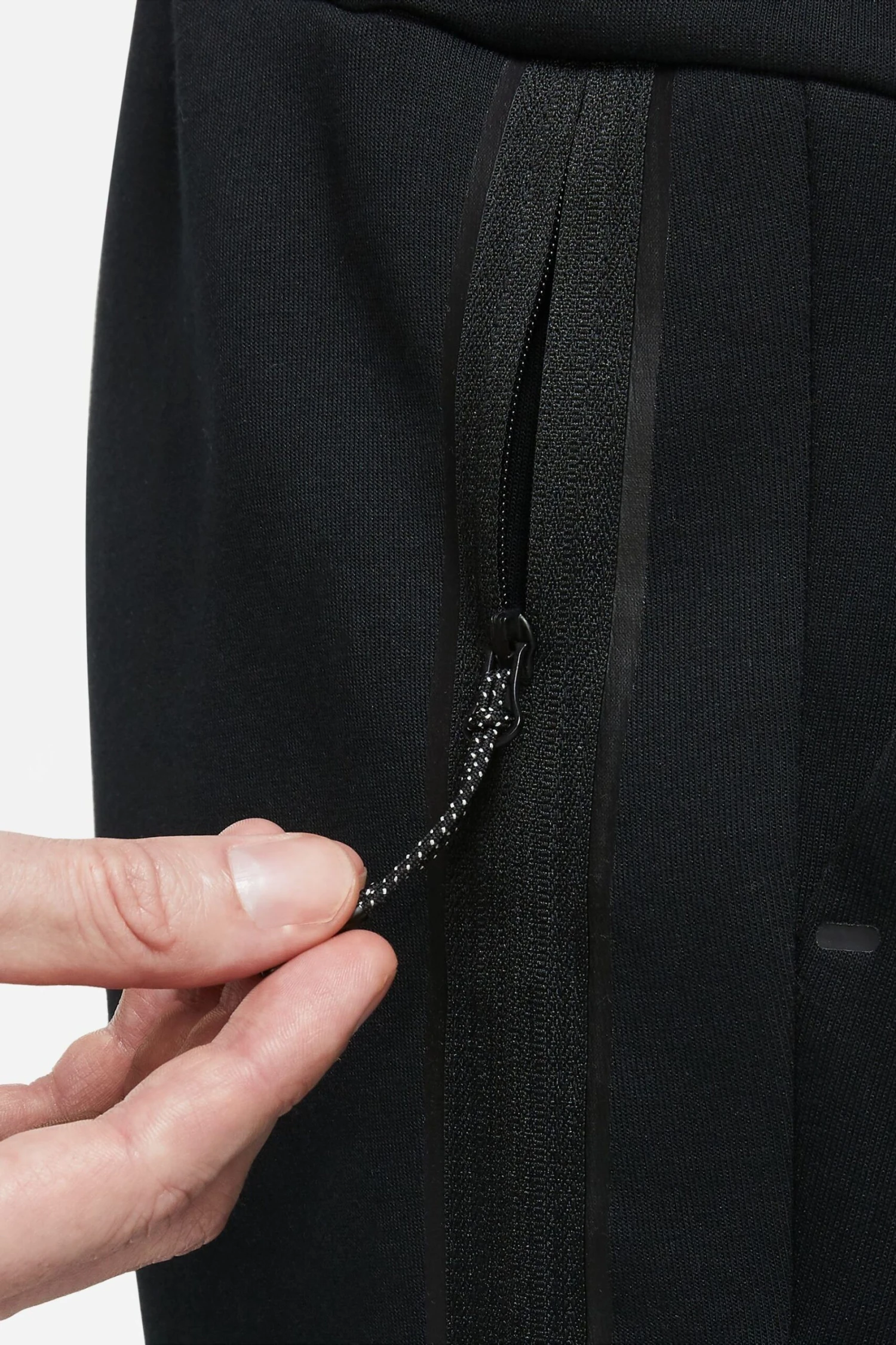 Nike Black Tech Fleece Shorts 4 Nike Black Tech Fleece Shorts - Imagen 4