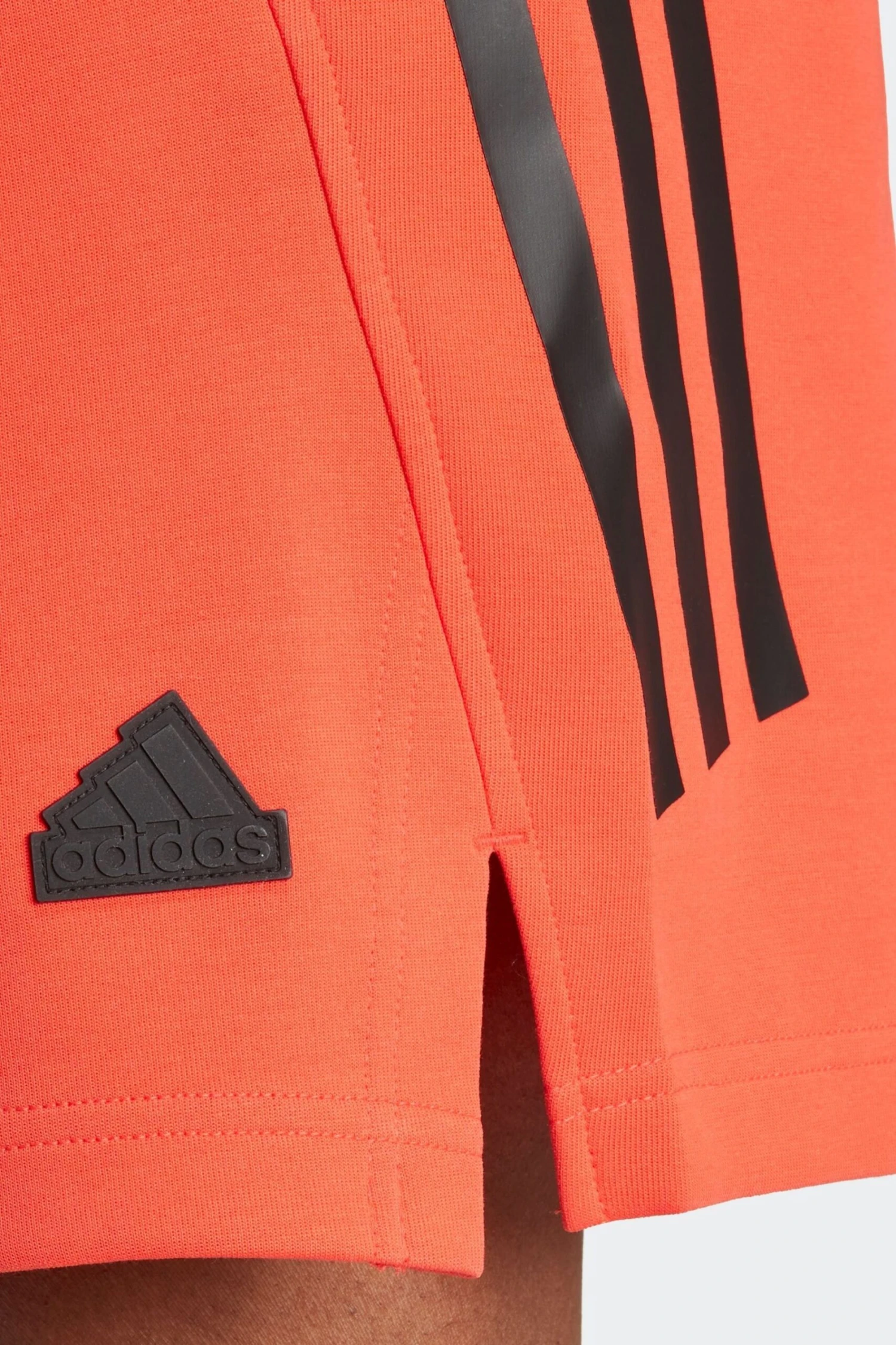 Adidas Red Sportswear Future Icons 3-Stripes Shorts 5 Adidas Red Sportswear Future Icons 3-Stripes Shorts - Imagen 5