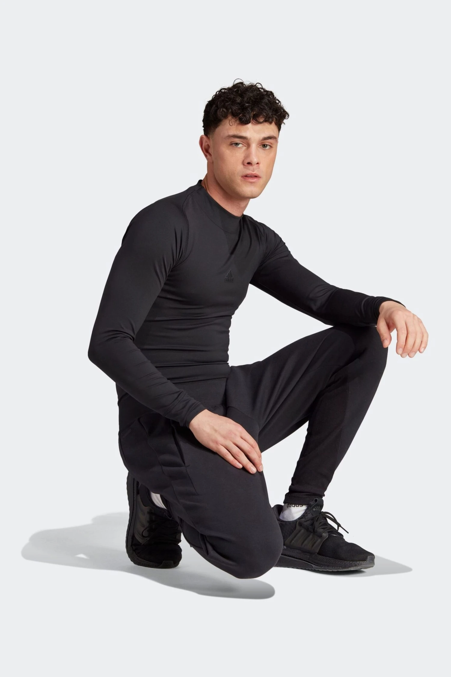 Adidas Black Sportswear Z.N.E. Premium Joggers 3 Adidas Black Sportswear Z.N.E. Premium Joggers - Imagen 3