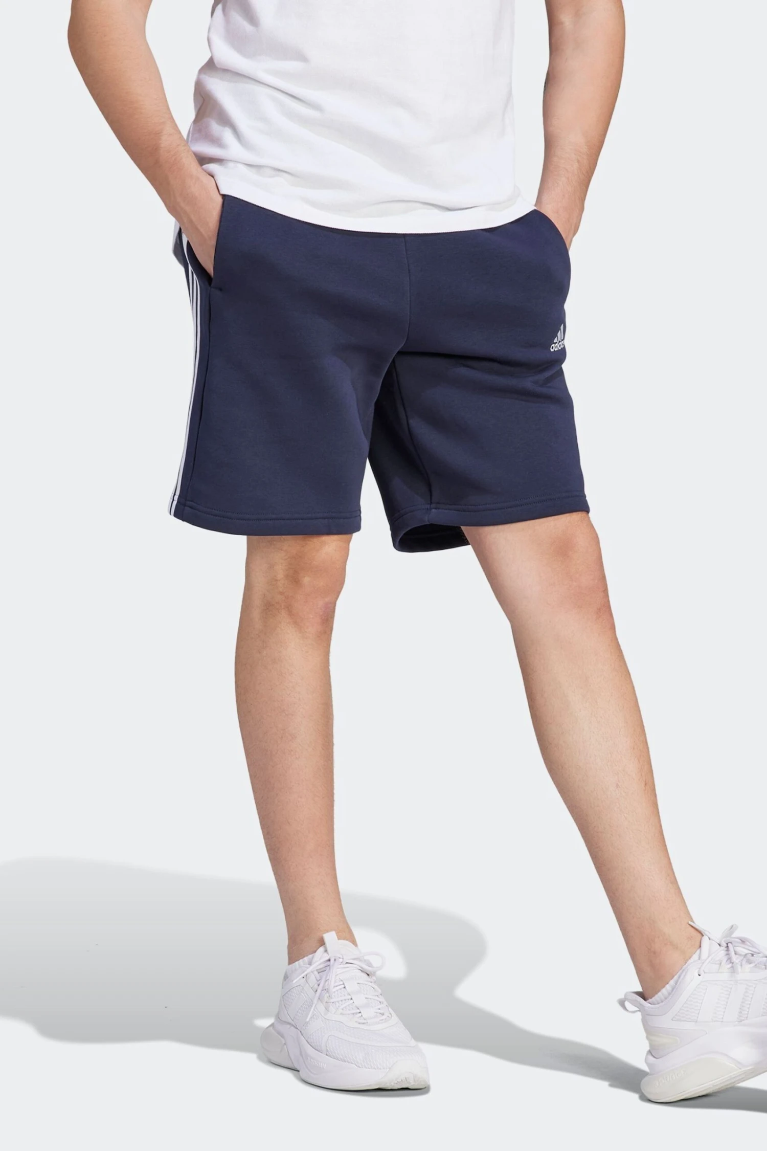 Adidas Black Sportswear Essentials Fleece Tapered Cuffed Shorts-Negro 7 Adidas Black Sportswear Essentials Fleece Tapered Cuffed Shorts-Negro - Imagen 7