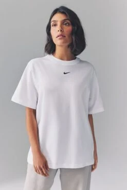 Nike Black Oversized Mini Swoosh T-Shirt-Negro -Tienda Barata Deporte D60133