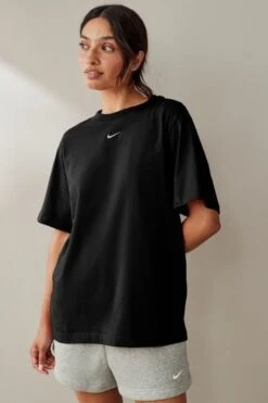 Nike Black Oversized Mini Swoosh T-Shirt-Negro -Tienda Barata Deporte D60135