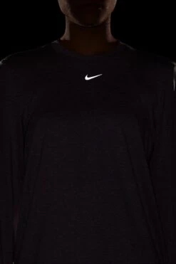 Nike Purple Swift Element Dri-FIT UV Crew Neck Top 8 Nike Purple Swift Element Dri-FIT UV Crew Neck Top -Tienda Barata Deporte D60722s4