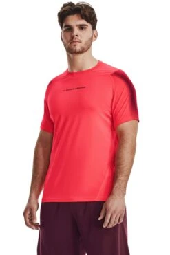 Under Armour Red Heatgear Nov Fitted Short Sleeve T-Shirt