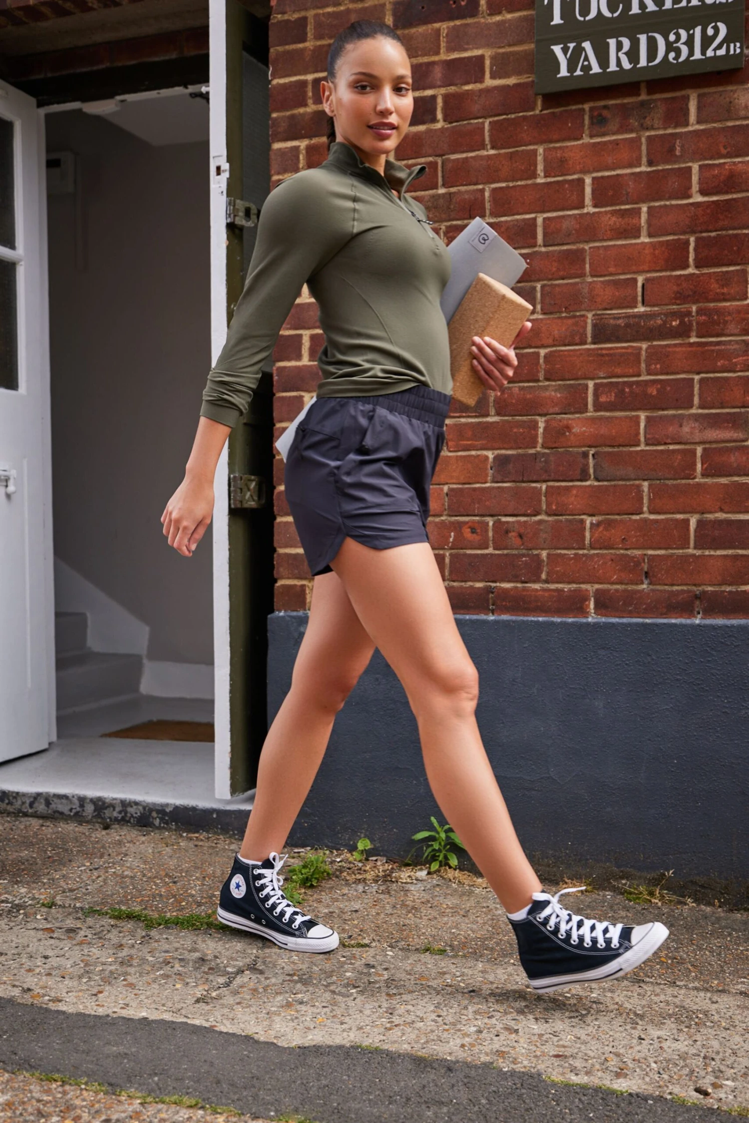 Next Khaki Seamless Ribbed Zip Neck Layer Top-Caqui 2 Next Khaki Seamless Ribbed Zip Neck Layer Top-Caqui - Imagen 2