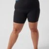 Athleta Black Transcend 5 Inch Mid Rise Cycling Shorts