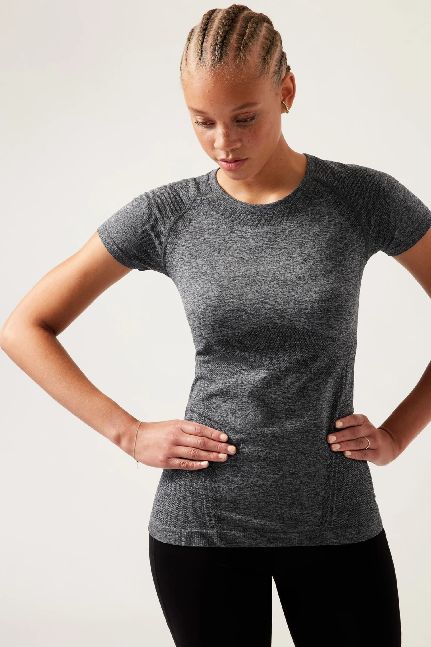 Athleta Grey Momentum Seamless Heather Top 3 Athleta Grey Momentum Seamless Heather Top - Imagen 3