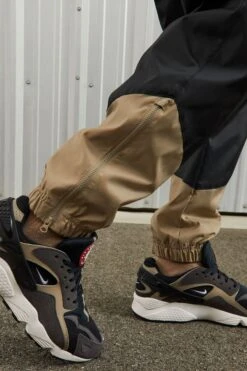 Nike Brown Huarache Runner Trainers