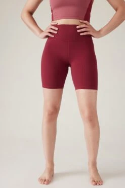 Athleta Red Transcend Short