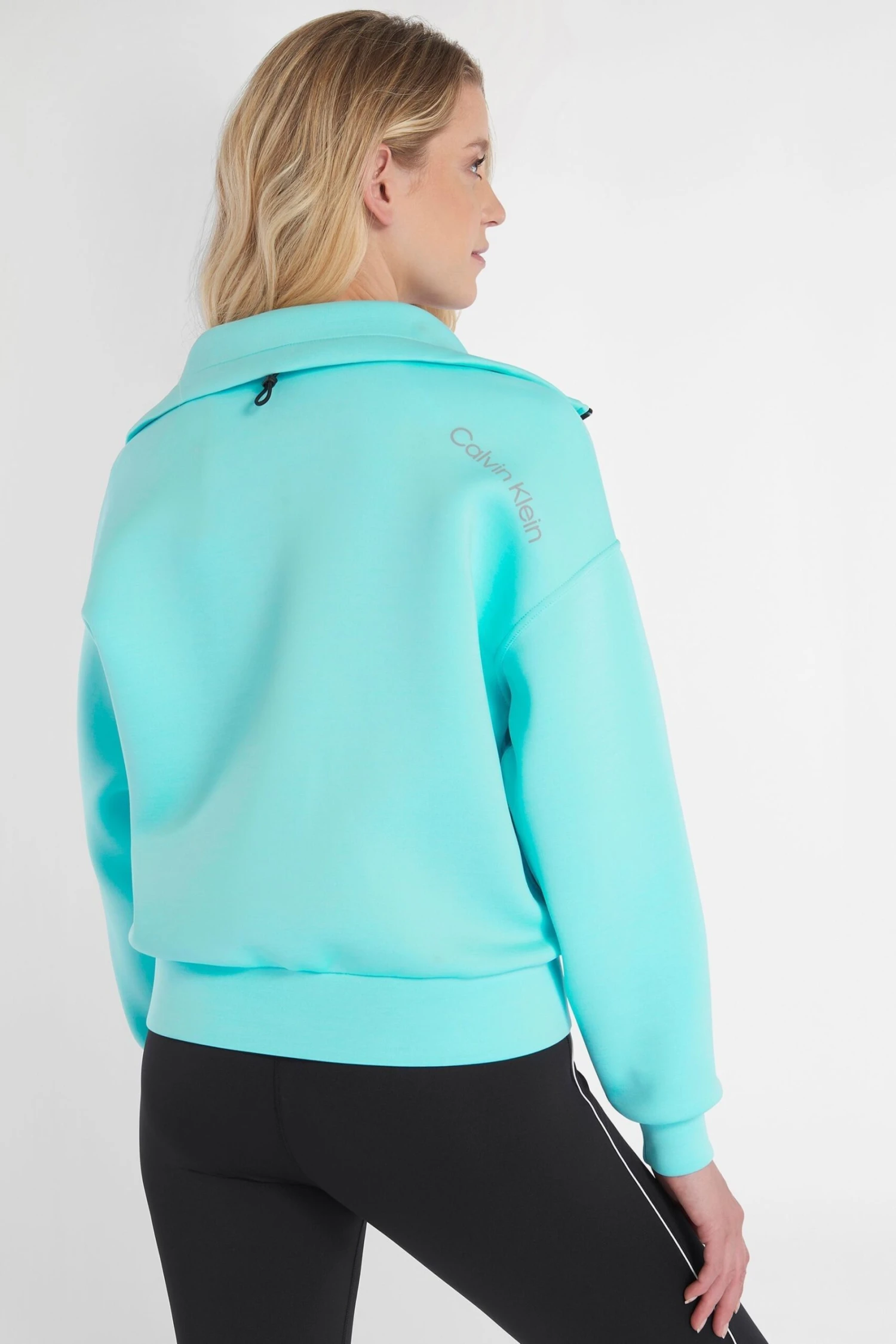 Calvin Klein Golf Blue Relax Full Zip Cropped Mid Layer Jumper 2 Calvin Klein Golf Blue Relax Full Zip Cropped Mid Layer Jumper - Imagen 2